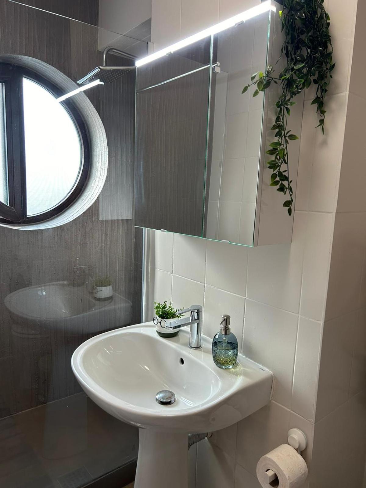Luxury Studio Ploiesti Ngoại thất bức ảnh